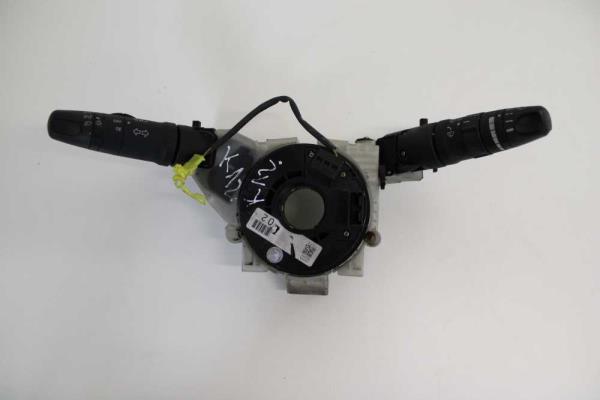 COMMODO NISSAN MICRA - Vue 1